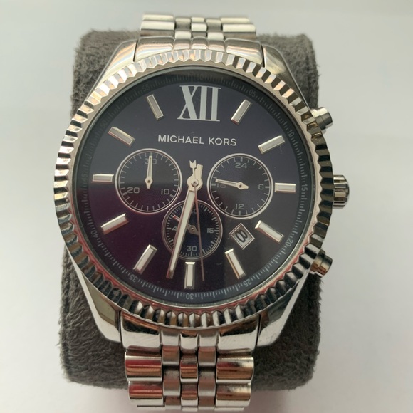 Michael Kors Unisex Watch - Picture 4 of 6